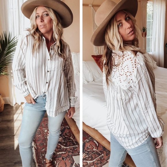 STRIPED BUTTON DOWN BACK LACE TOP - Picture 4 of 8